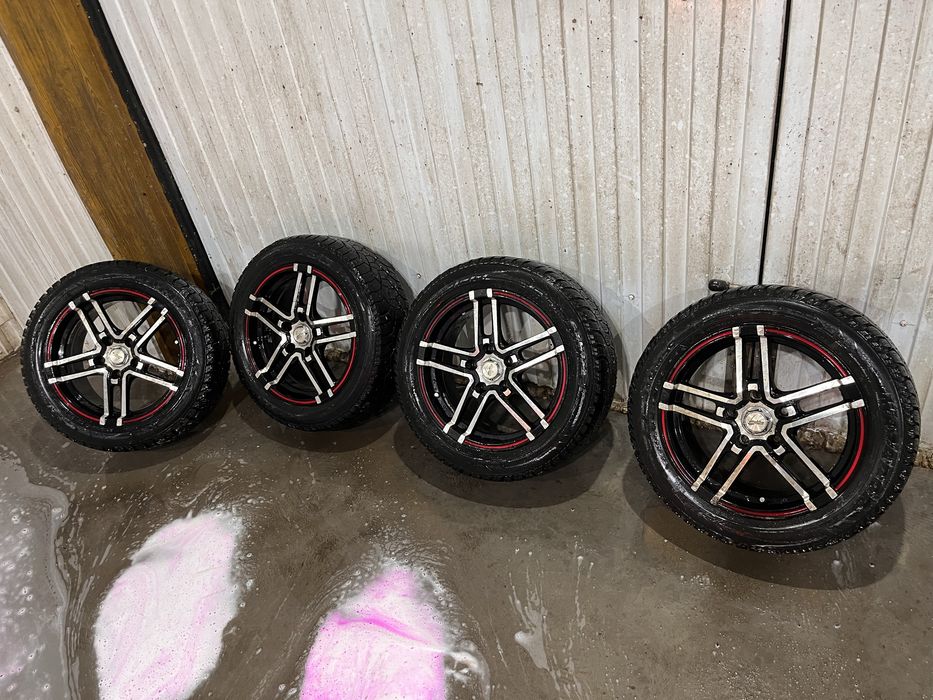 Продам комплет дисков с резинай 5*114/3 R16