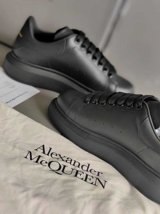 Обувки Alexander McQueen кецове сникърси маратонки