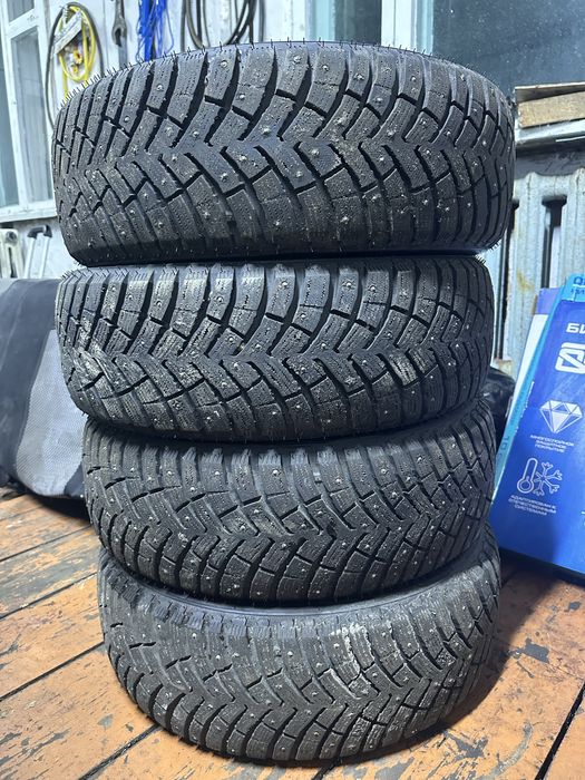 Продам комплект резины