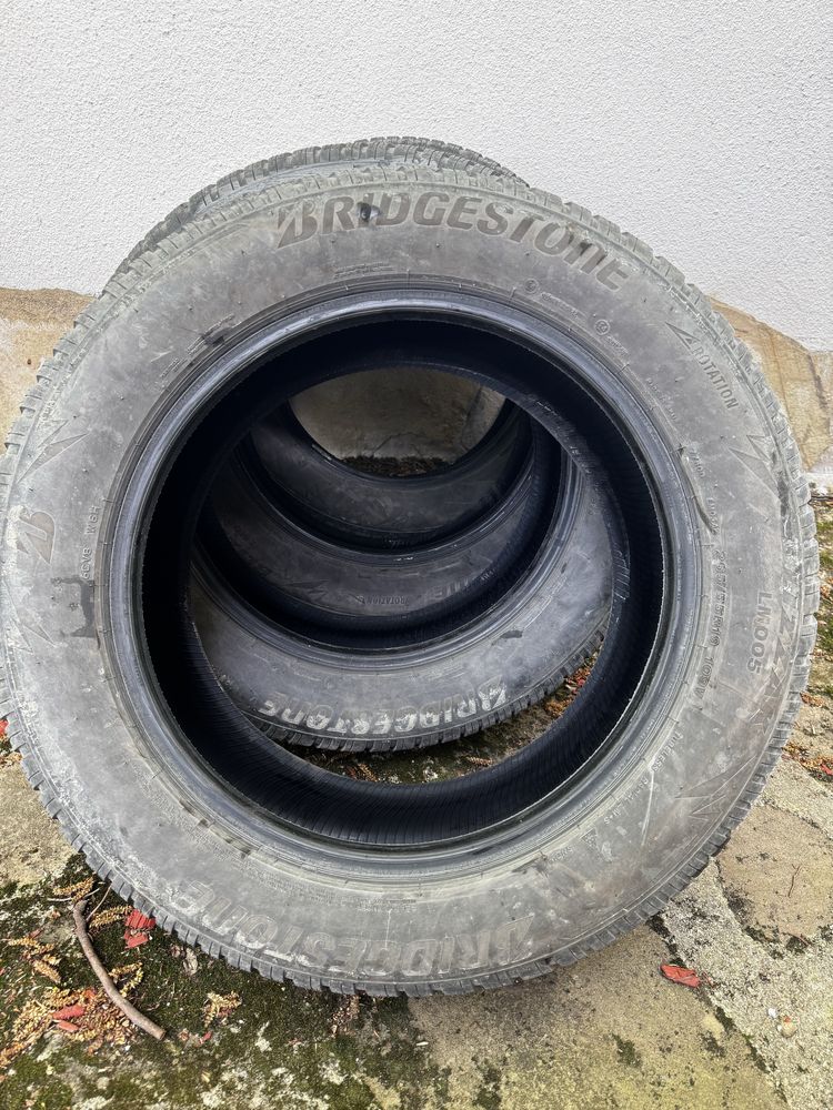 Bridgestone BLIZZAK LM005 265/55/19 DOT 2023