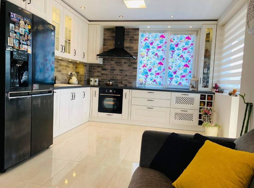 Дава се под наем Двустаен апартамент в Пловдив, Каменица 1 - 79 кв.м за 650 € - Снимка #2