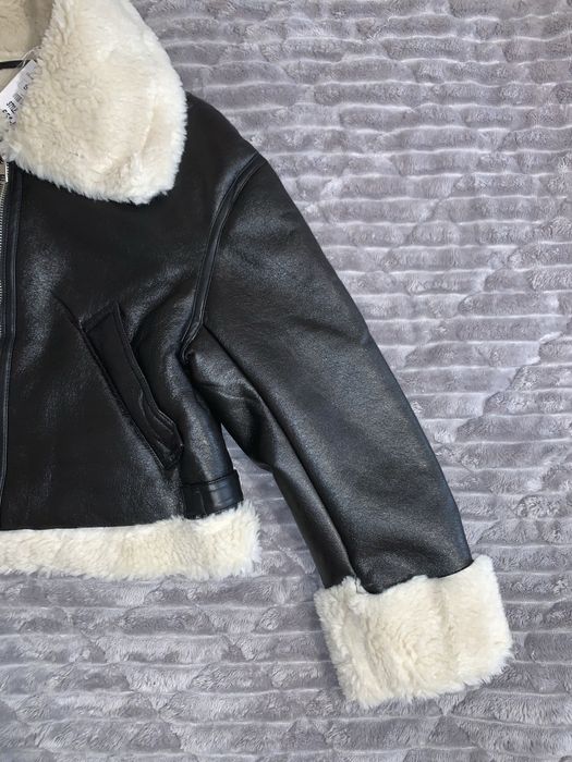Geacă scurtă de piele cu blană, mărimea S