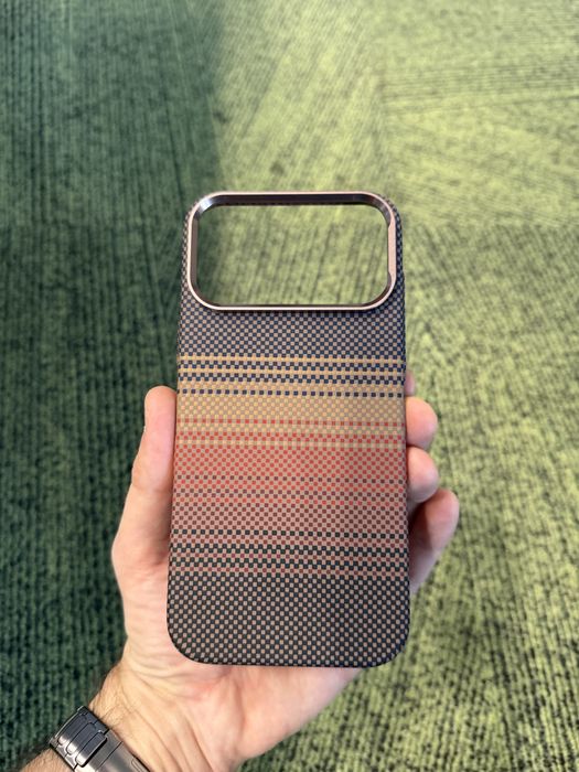 Husa 17 pro max pitaka