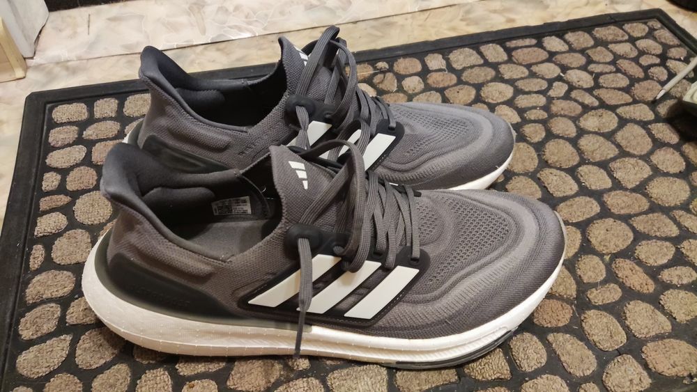 Кросовки адидас Adidas UltraBoost Light (оригинал)