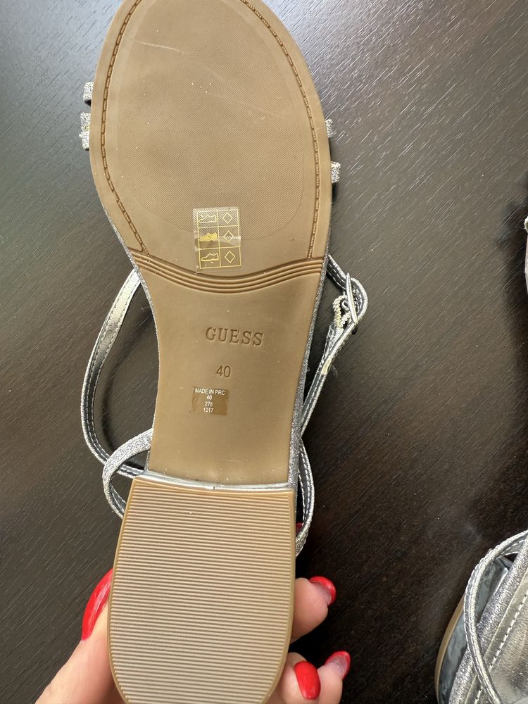 Сандали Guess 40 номер
