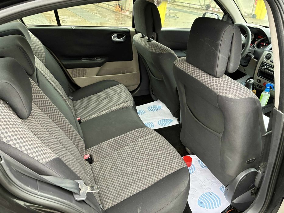 Renault Megane 1.5 DCI 2005 100 CP 4000 Lei negociabil
