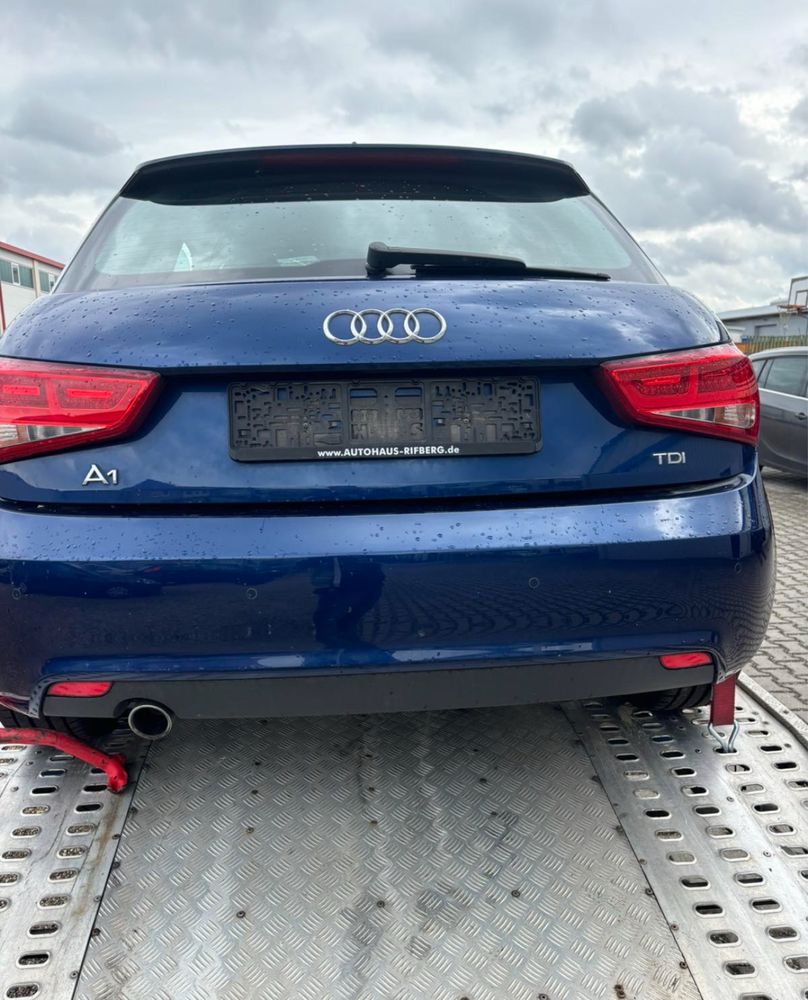 Ауди А1 на части Audi A1 1.6tdi CaY 150000км перфектен мотор и кутия.