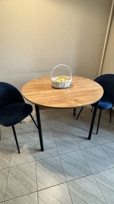 Стол обеденный круглый