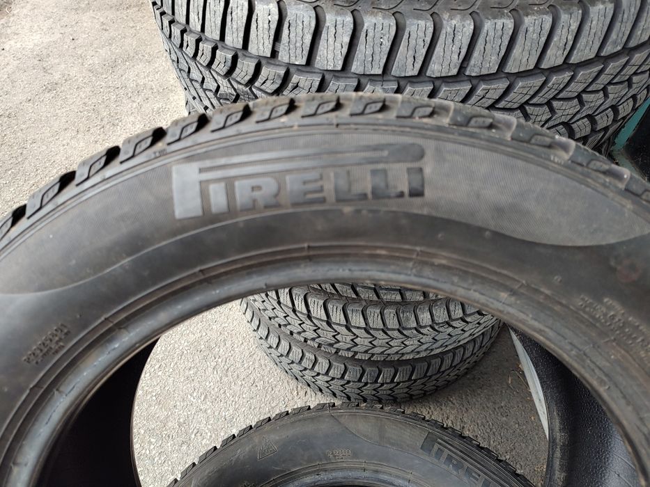 Продавам 2бр. Зимни гуми 205/55/16 Pirelli