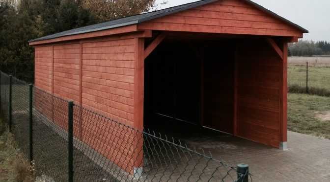 Garaje din lemn cu structură solidă și design plăcut