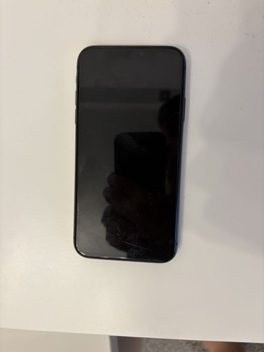 Iphone 11 santatatea bateriei 76 %