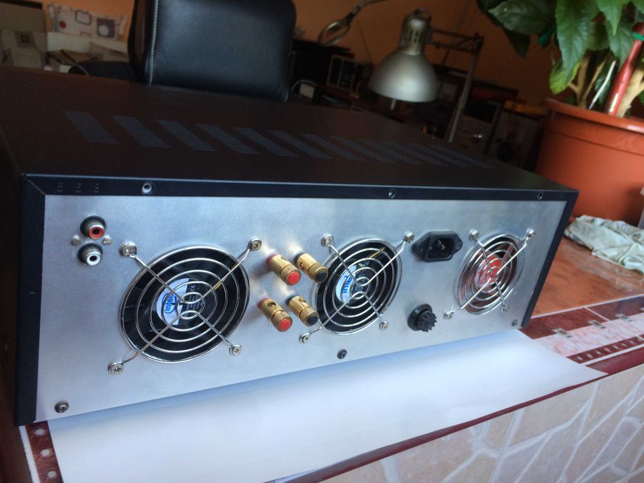 Amplificator QUAD 405- 2x100W/ 8ohm