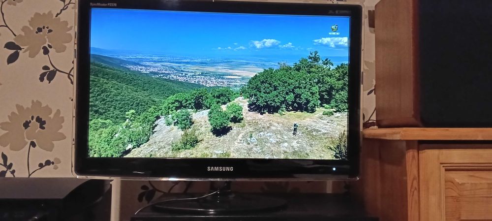 Монитор 23" Samsung SyncMaster P2370, Full HD  - Отлично състояние