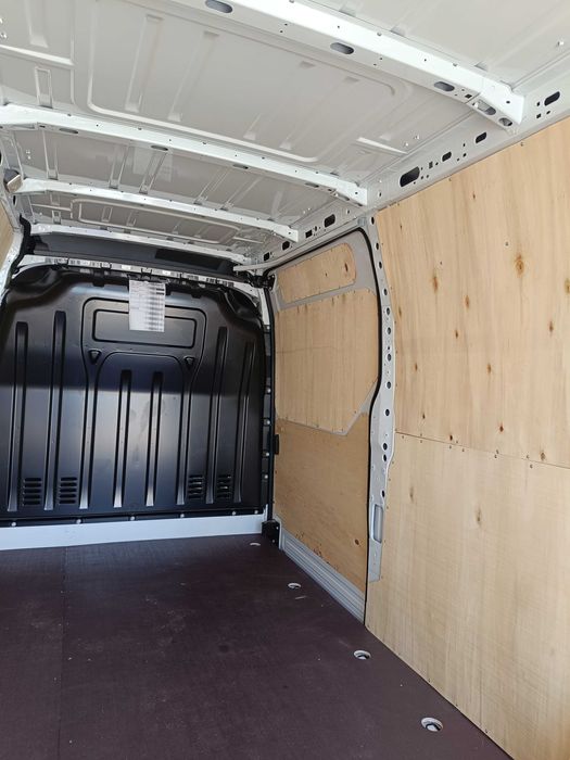 Дървена облицовка на бус