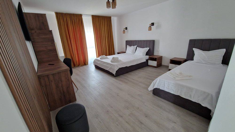 Închiriez camere cu regim hotelier