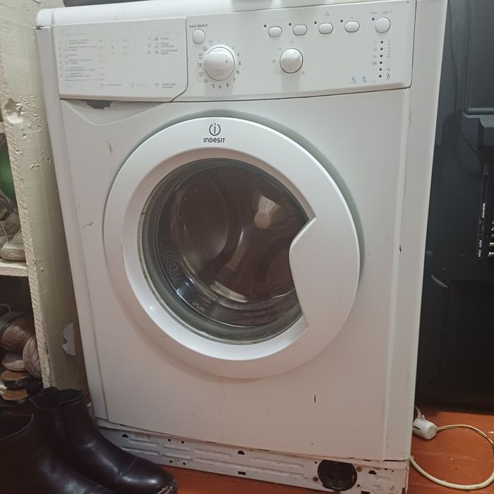 Запчастиге арзан сатамын Индезит, барабан, мотор жұмыс жасайды