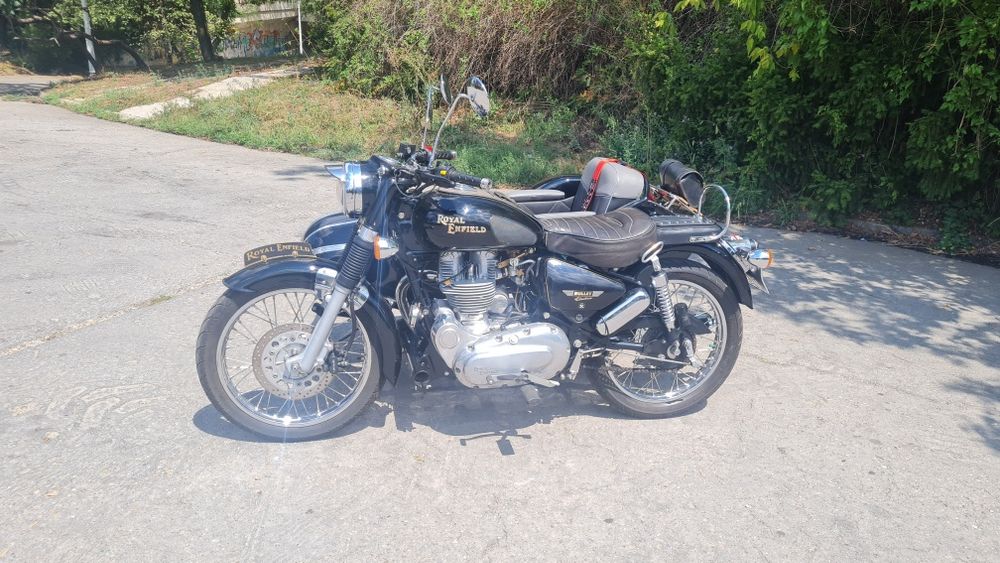 Vand/Inchiriez  ROYAL ENFIELD Bullet 500 cu atas INDER Industries.
