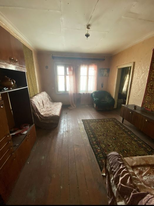 Продам 3 комнатную Ленина 65