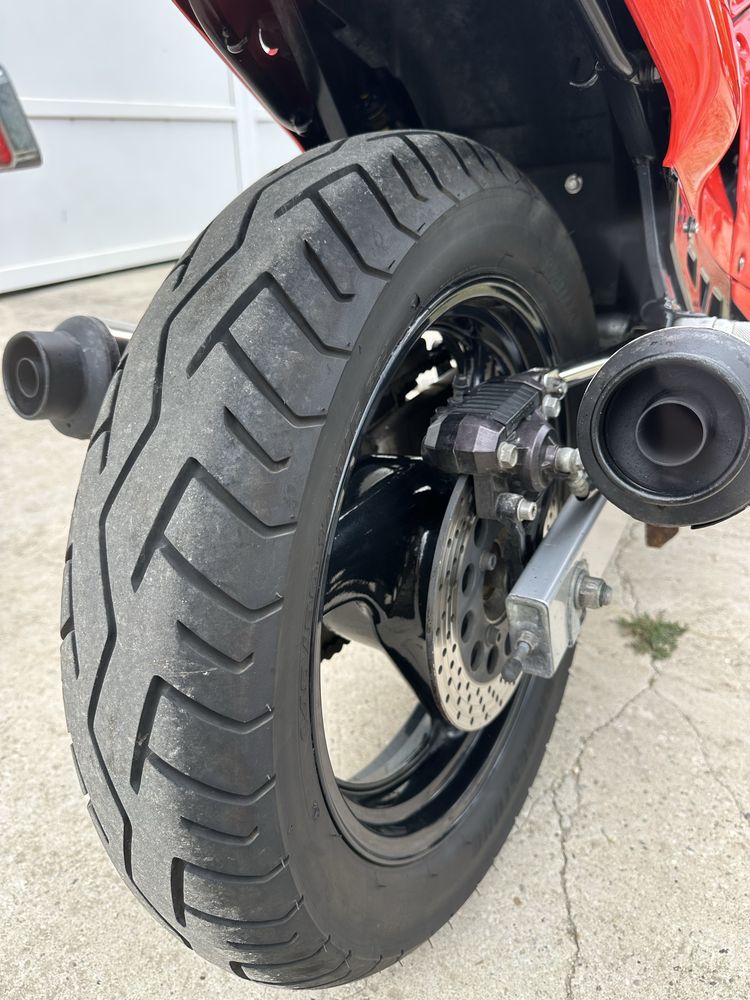 Suzuki gsx600 f….