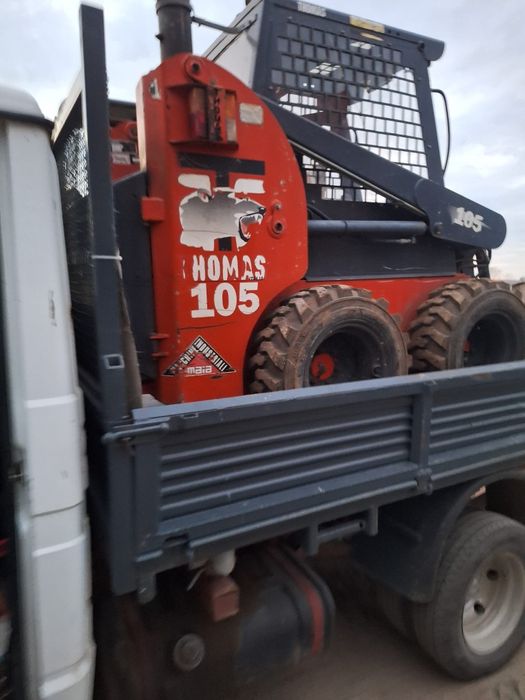 Miniexcavator și bobcat spatii înguste  pamant vegetal si nisipos