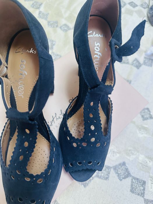 Sandale Clarks de foarte buna calitate