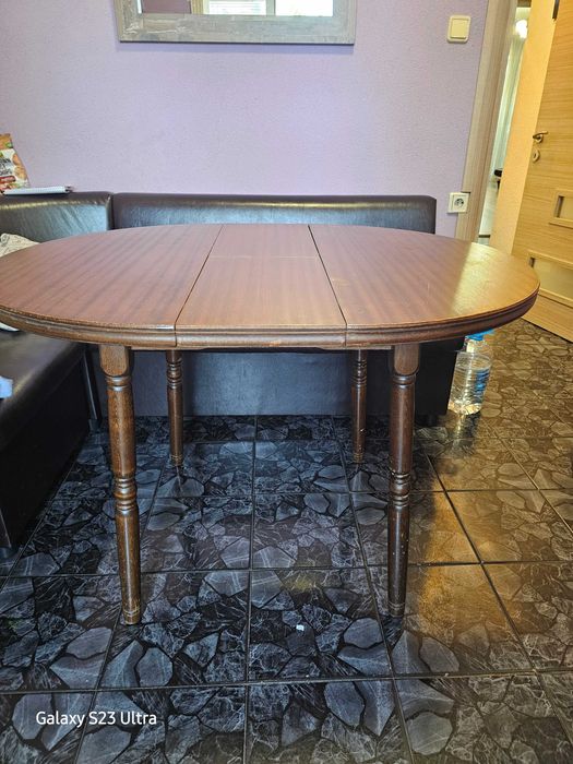 Кухненска дървена  разтегателна маса