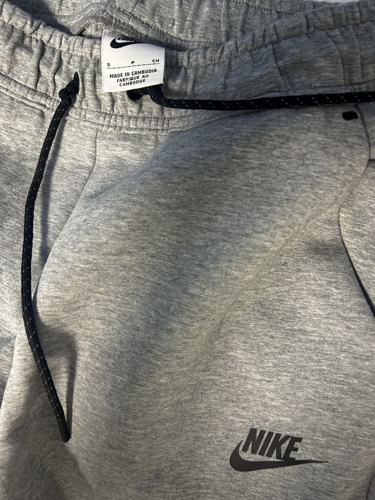 Nike tech fleece долнище