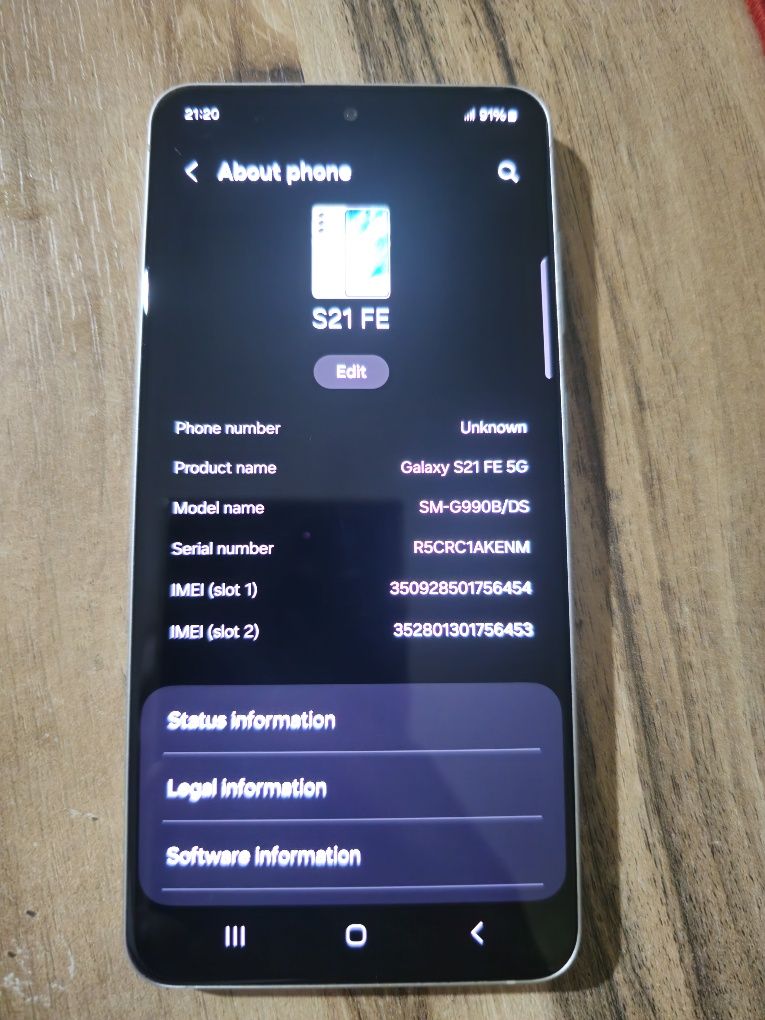 Телефон Самсунг/Samsung Galaxy S21 FE 5G бял в отлично състояние