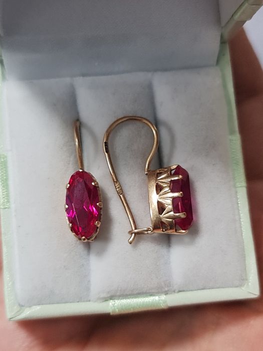 Золотые серьги с рубином 583 пробы