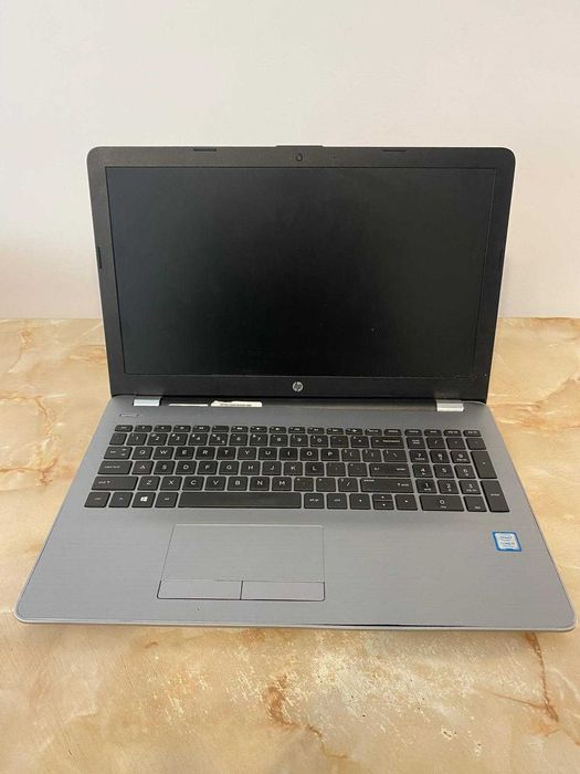 laptop HP 250 g6, i5 gen 7, pentru piese netestat, balamale stricate