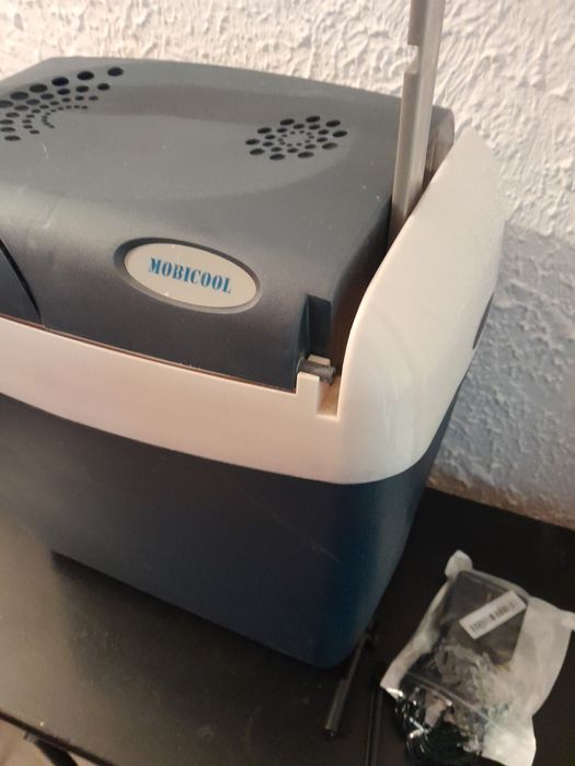 Електрическа хладилна чанта MOBICOOL