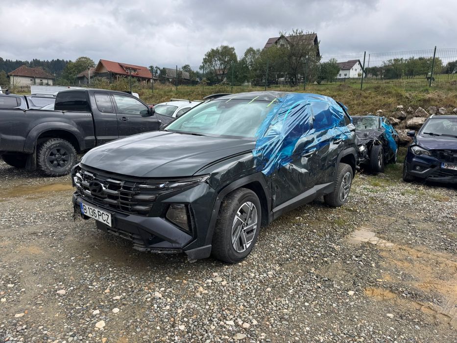 Hyundai tucson hybrid avariat