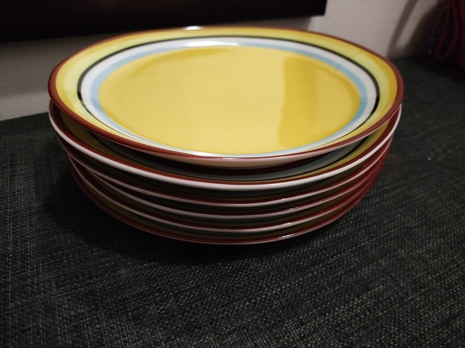 Комплект 6 чинии, цветни, английски