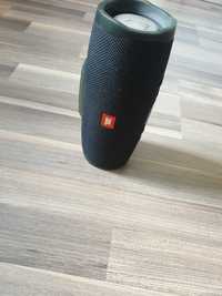 Boxa portabila bluetooth JBL Charge 4 in stare foarte buna.