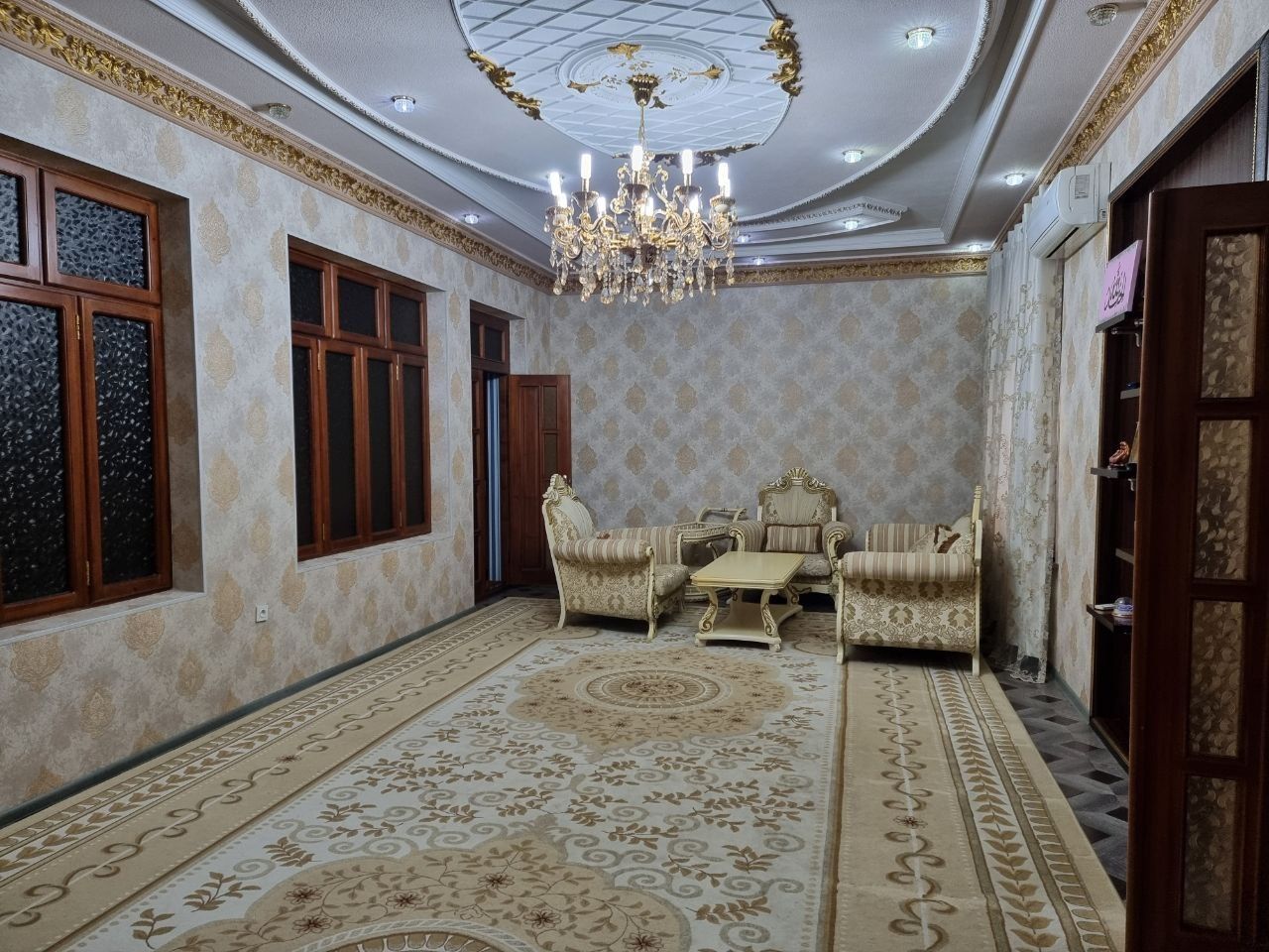 Arenda Olmazor Qoraqamish moyqurgon uchastka dom