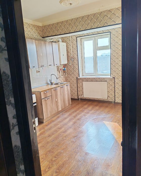 Хонадон сотилади! Сергели 8 худуд,2 хонали, 7- кават