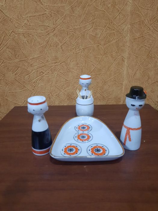 Винтажный Набор для специй " Латыши" , Рижский ФЗ, солонка, перечница,