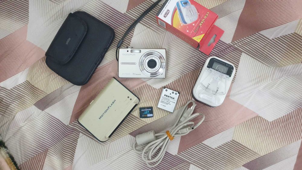 фотоапарат Olympus X790