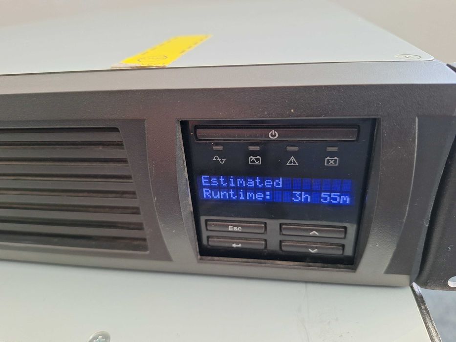 APC Smart-UPS, 3kVA, Rackmount 2U, SMT3000RMI2UC