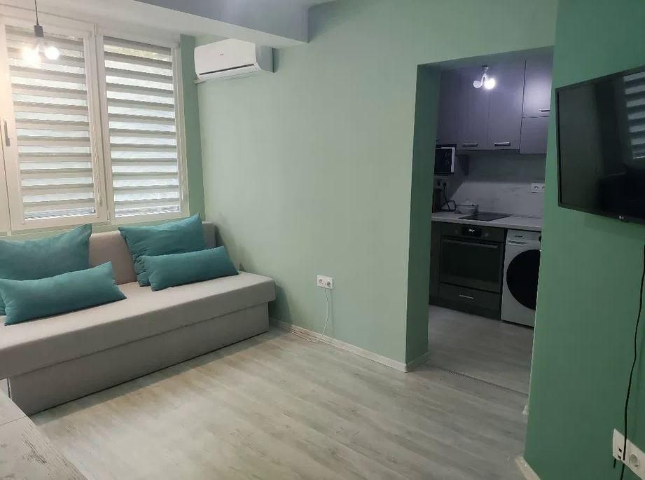 Дава се под наем Двустаен апартамент в Варна, Център - 70 кв.м за 600 € - Снимка #3