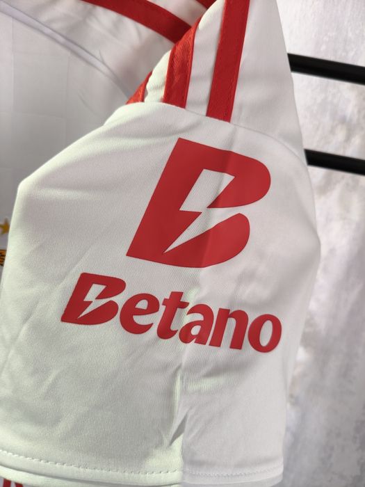 Tricou Benfica Lisabona Away Alb Adidas NOU Mărimea M Sezon 25/26