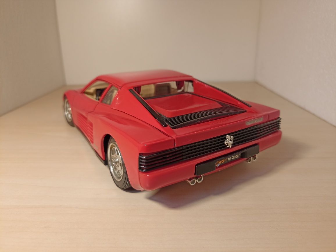 Ferrari testarossa 1984 bburago macheta auto scara 1 18
