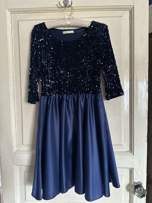 Платья по 2000 тенге