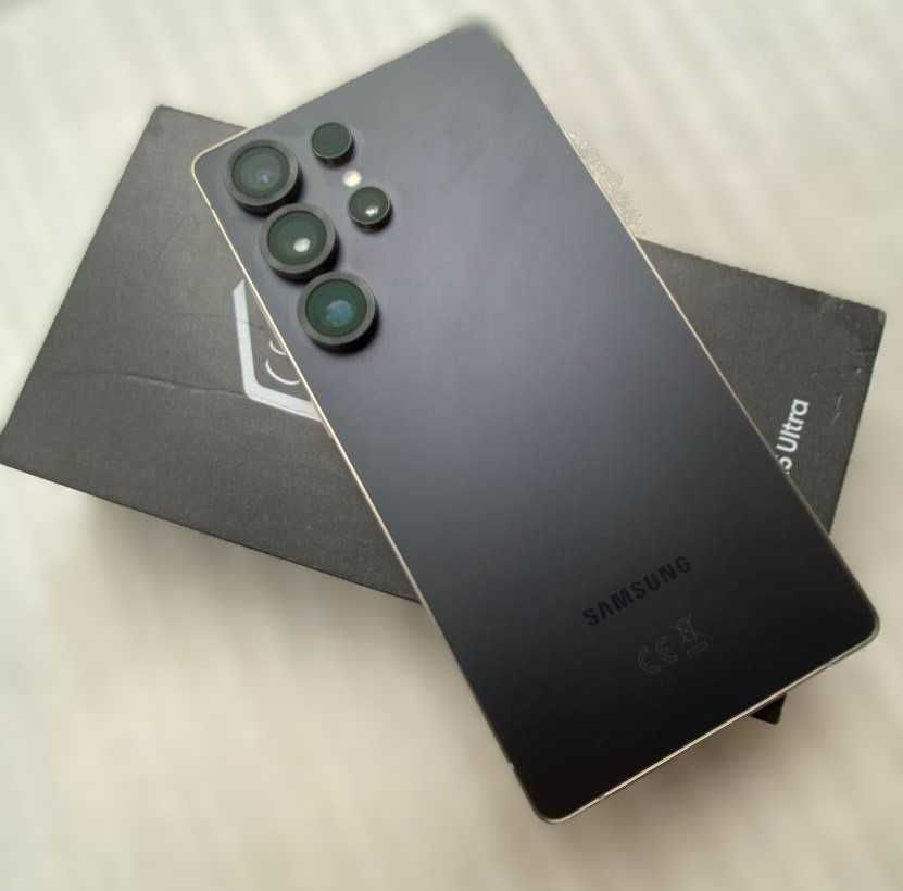 Samsung S25 Ultra - 512GB, 12GB RAM, Black / БЕЗ ГАРАНЦИЯ