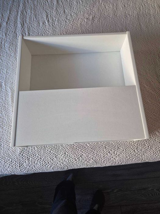 IKEA нощно шкафче FREDVANG с колелца