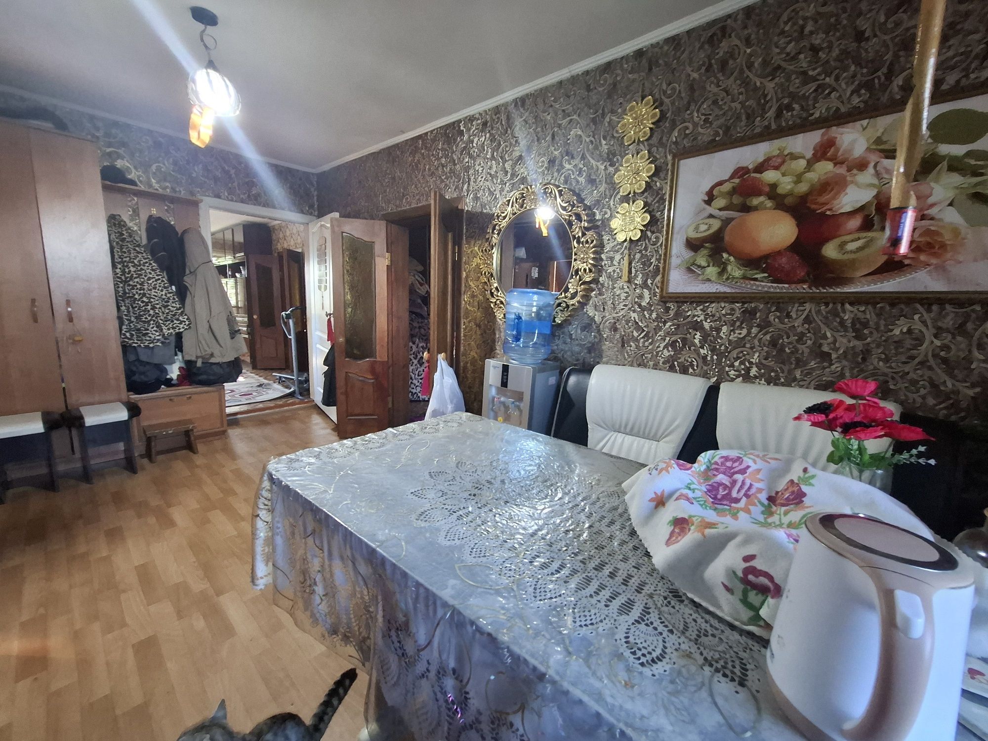 Продам отдельно стоящий дом, рабочий.