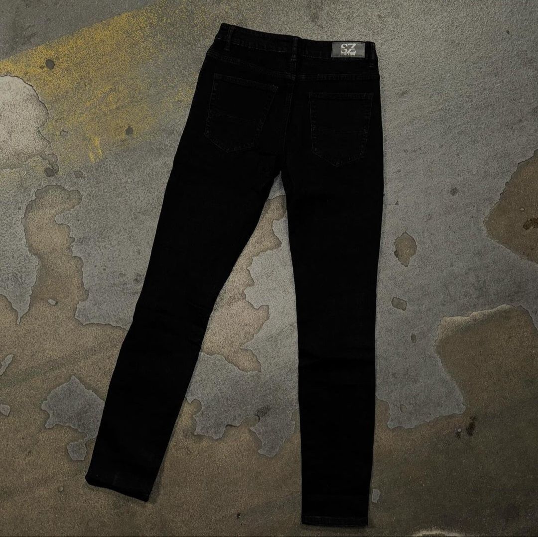 Black swarovski jeans streetzone