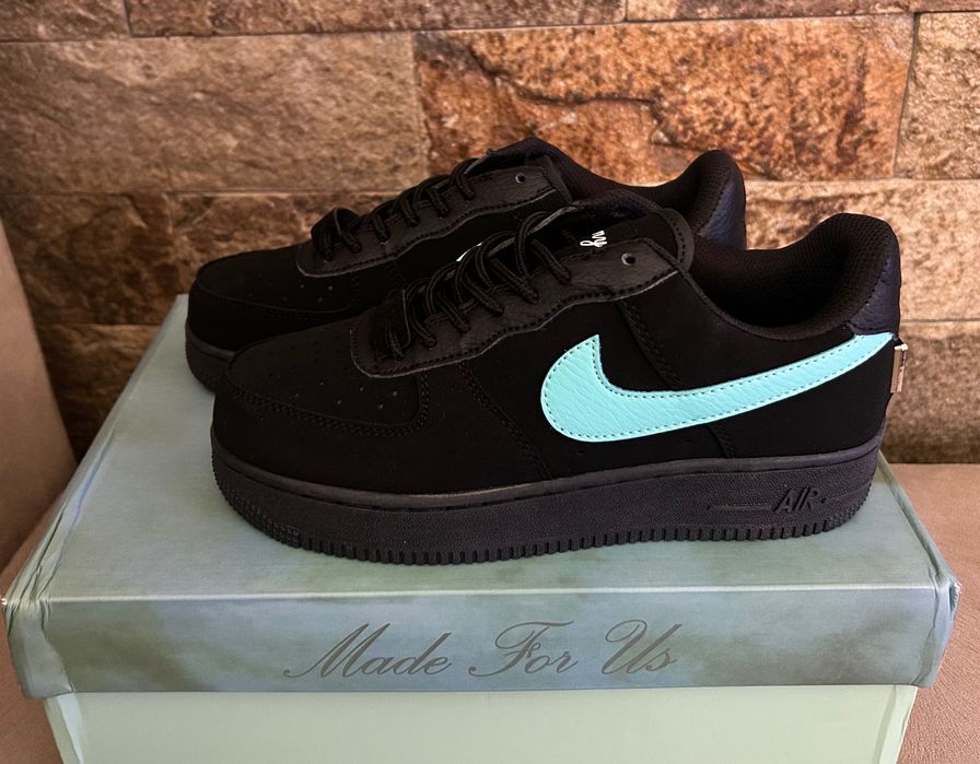 Nike дамски маратонки номер 39