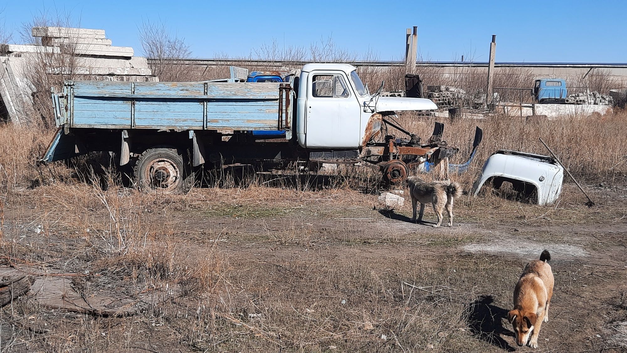 Продам запчасти б/у.на газ 53. Газ 52. Зил 130.