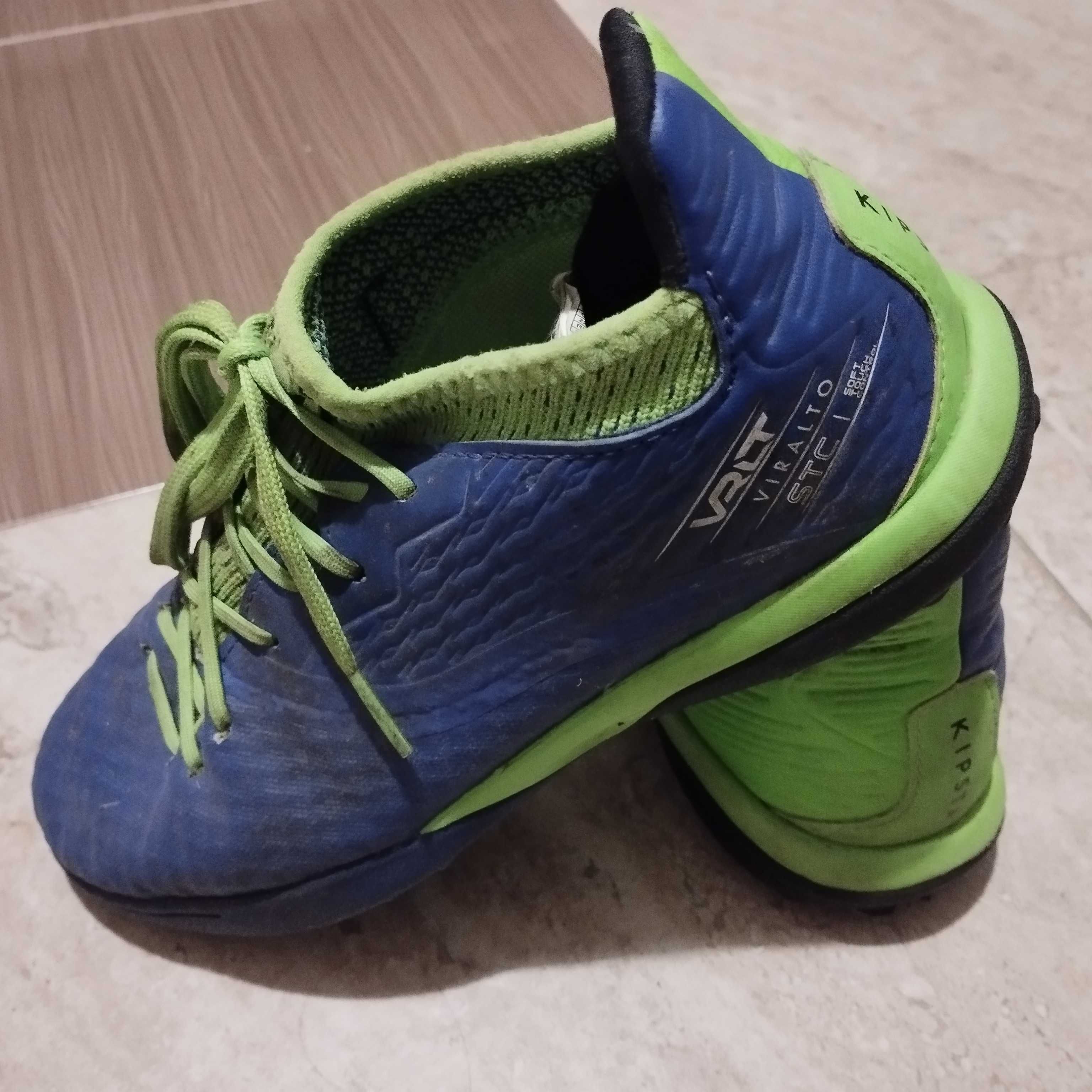 Футболни обувки Кипста 36номер